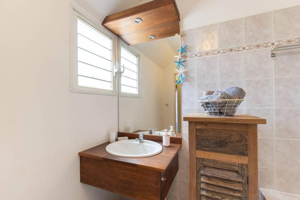 Le Benitier Apartment แซ็งต์-จีลส์-เลส์-แบ็งส์ ภายนอก รูปภาพ